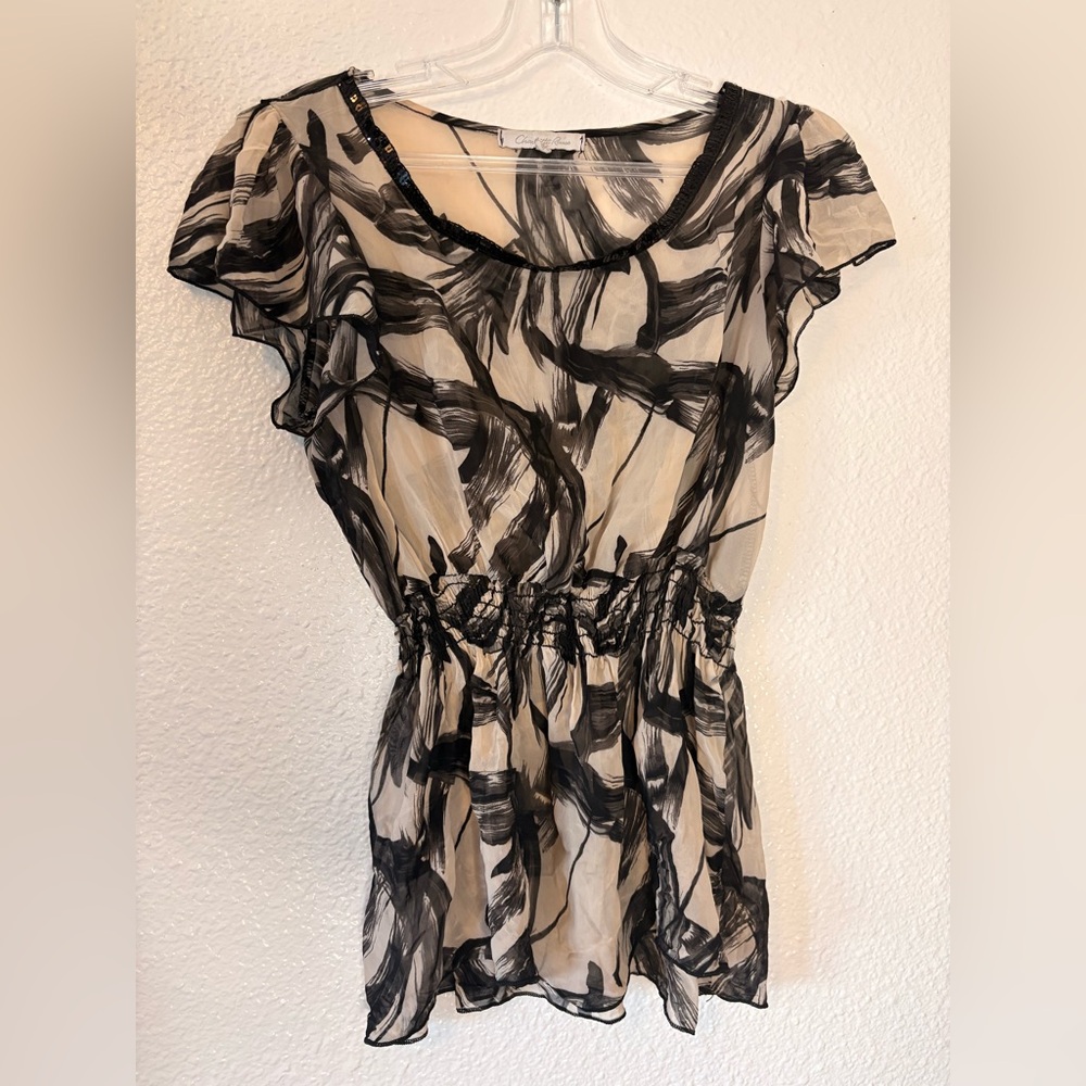 Chic Black and Cream Patterned Dress